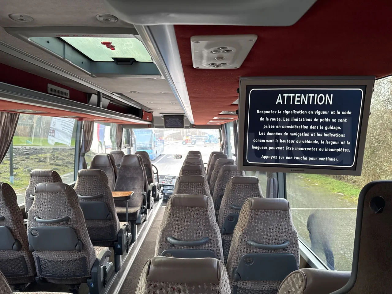 Van Hool Alicron T916 - EUR5 - 266kW -13m - monitor detail photo