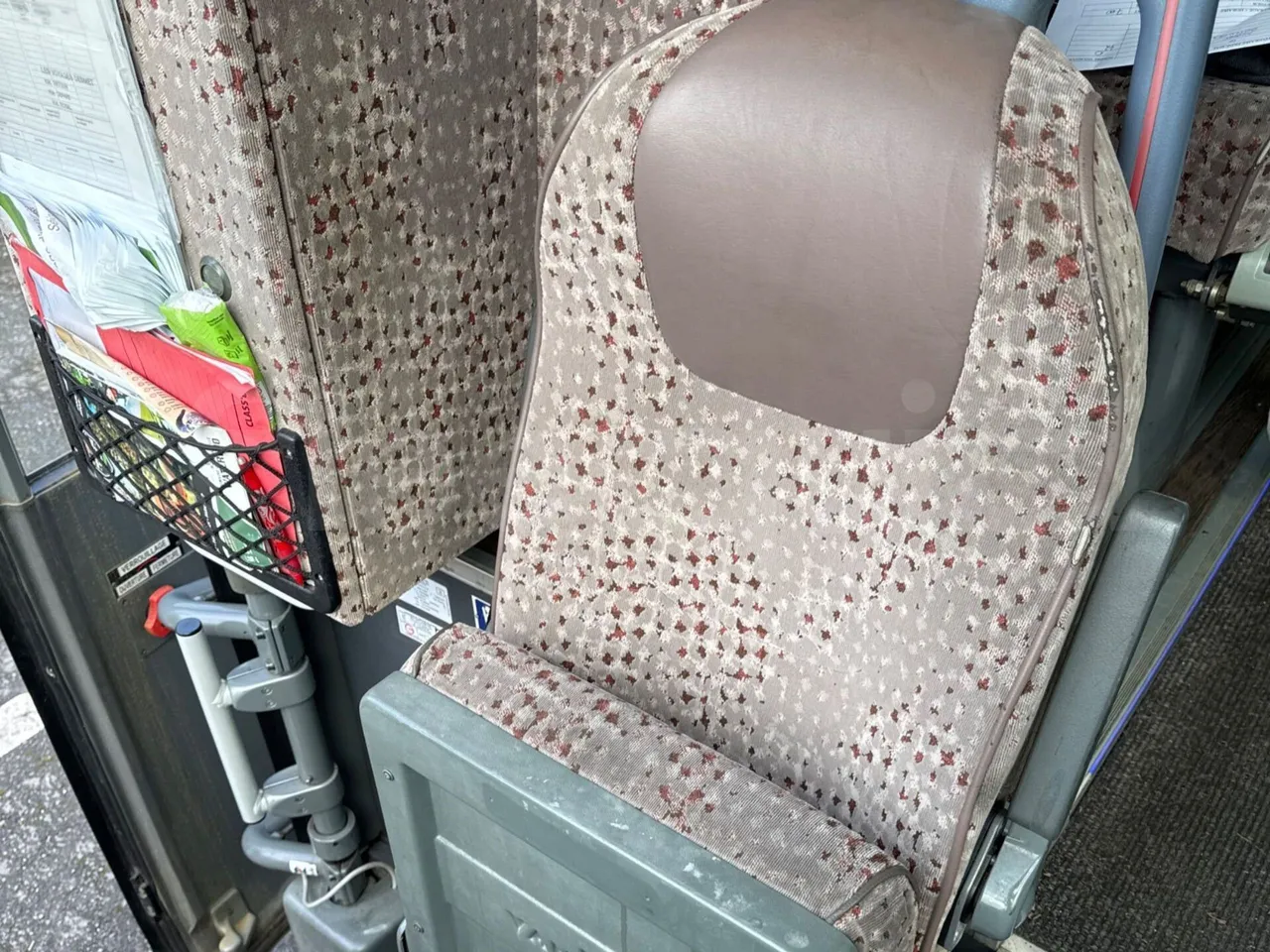 Van Hool Alicron T916 - EUR5 - 266kW -13m - hostess seat photo