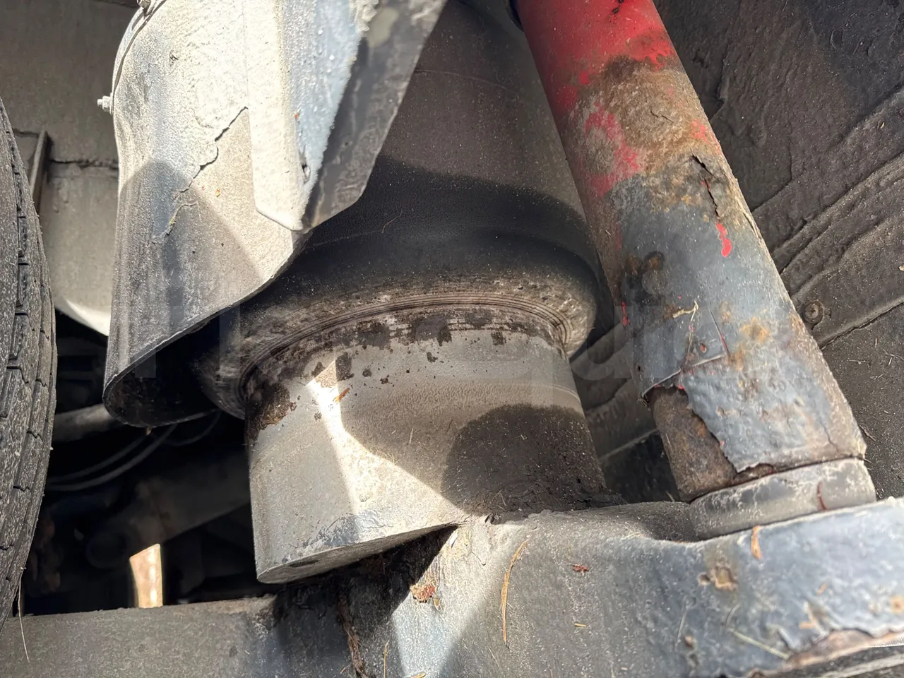 Van Hool Alicron T916 - EUR5 - 266kW -13m - axle 2 shock absorbers 2 left