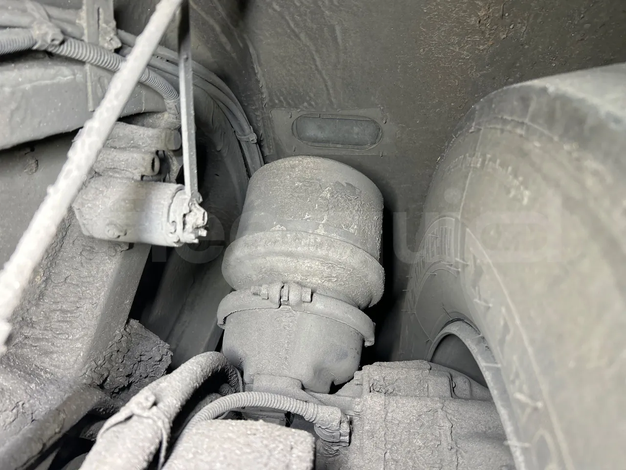 Mercedes-Benz O 530 G- 3P - Euro5 - 260kW - 17.940mt - axel 3 caliper brakes left