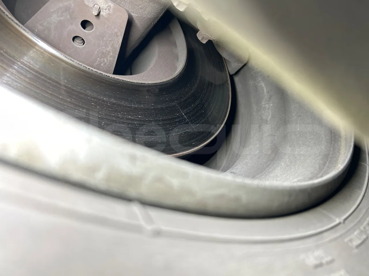 Mercedes-Benz O 530 G- 3P - Euro5 - 260kW - 17.940mt - axle 2 discs right