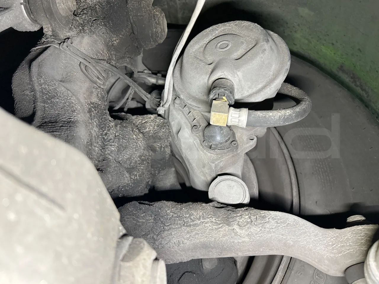 Mercedes-Benz O 530 G- 3P - Euro5 - 260kW - 17.940mt - front brake calipers left