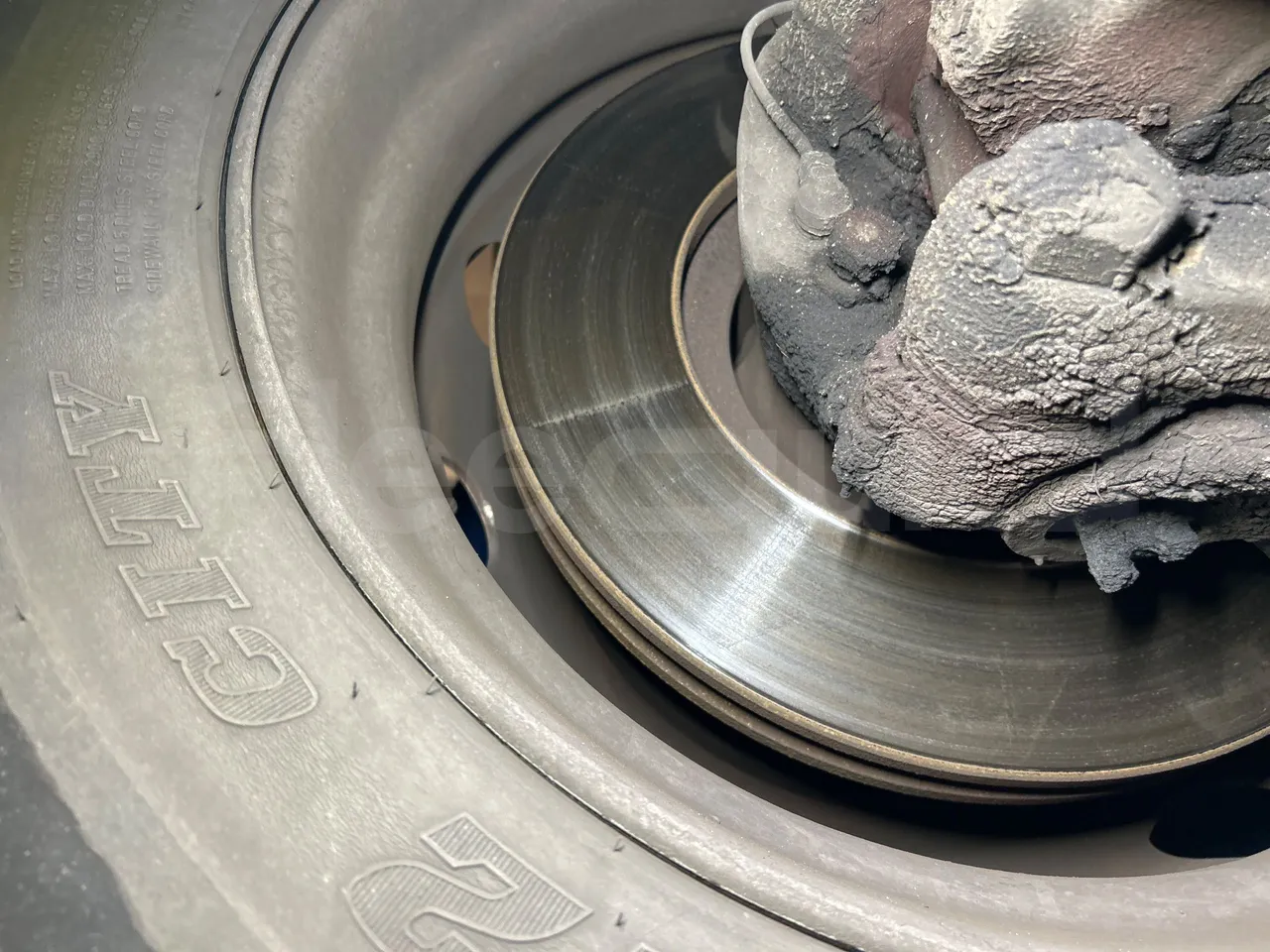 Mercedes-Benz O 530 G- 3P - Euro5 - 260kW - 17.940mt - front discs left