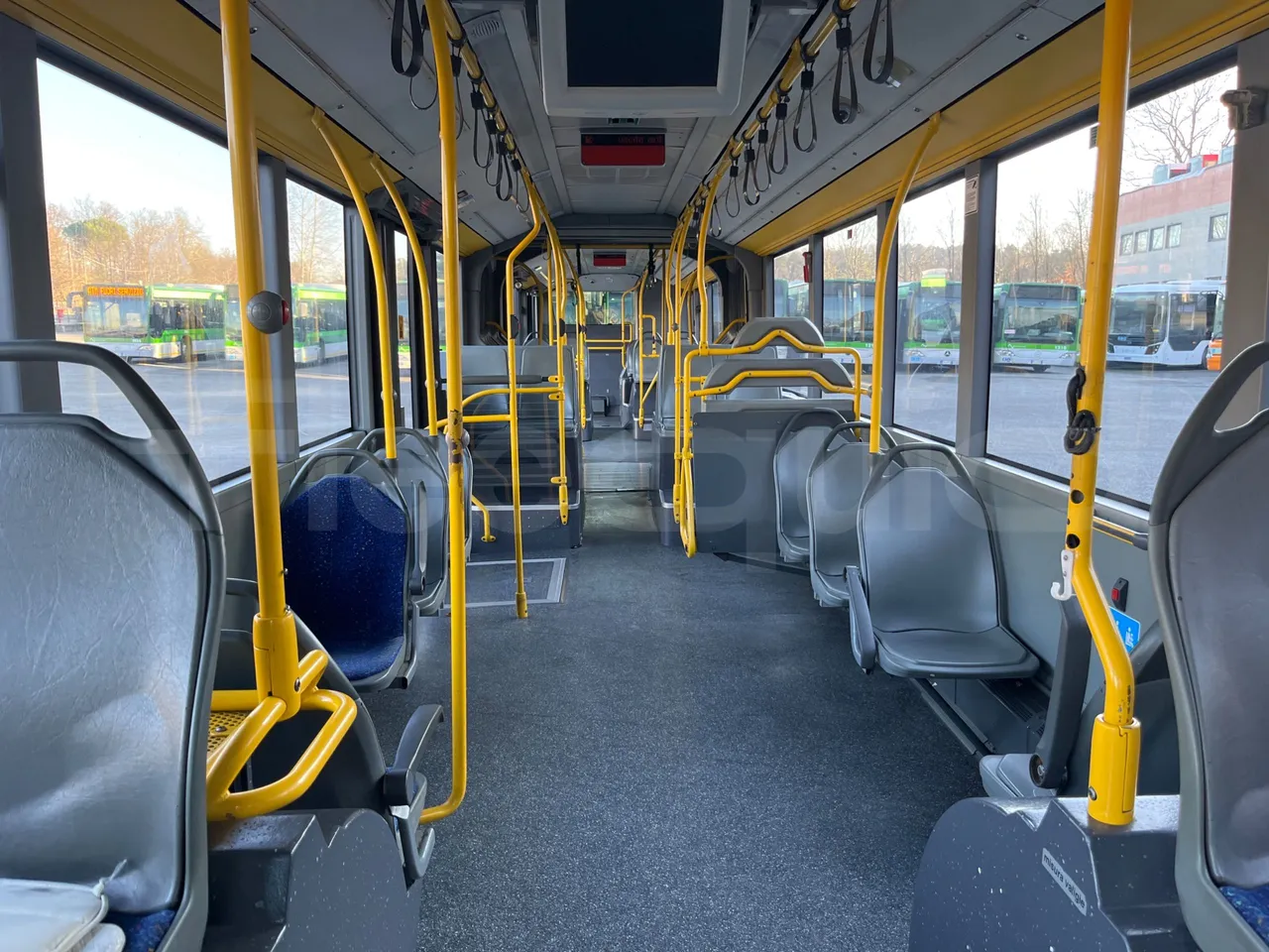 Mercedes-Benz O 530 G- 3P - Euro5 - 260kW - 17.940mt - interior reverse seats driver height