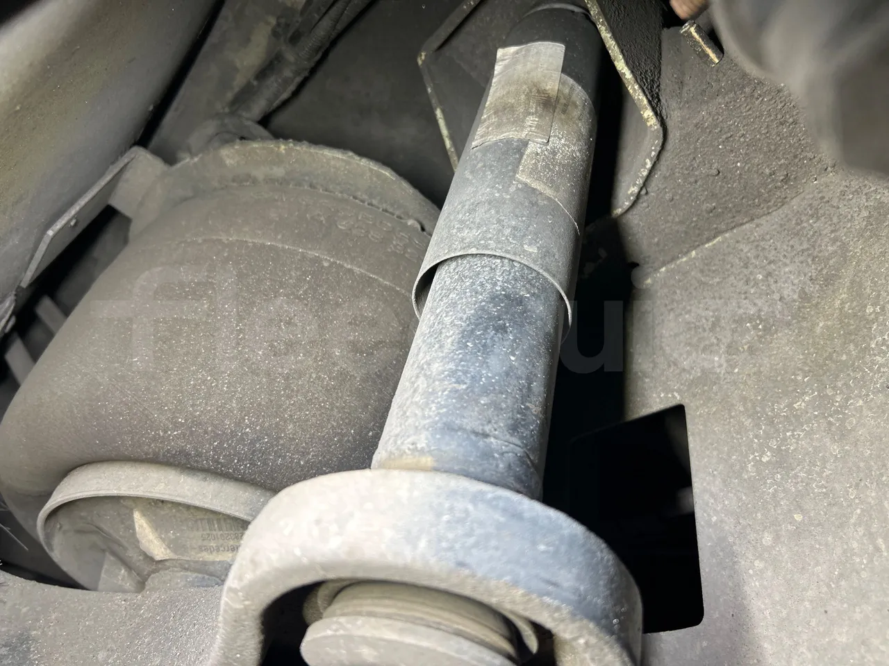 Mercedes-Benz O 530 G- 3P - Euro5 - 260kW - 17.940mt - axle 3 air springs 1 left