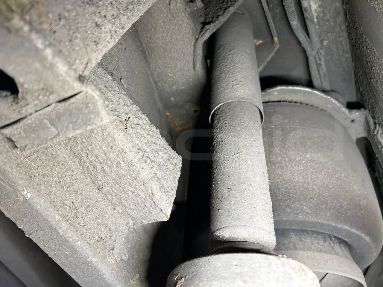 Mercedes-Benz O 530 G- 3P - Euro5 - 260kW - 17.940mt - axel 3 shock absorbers 2 right