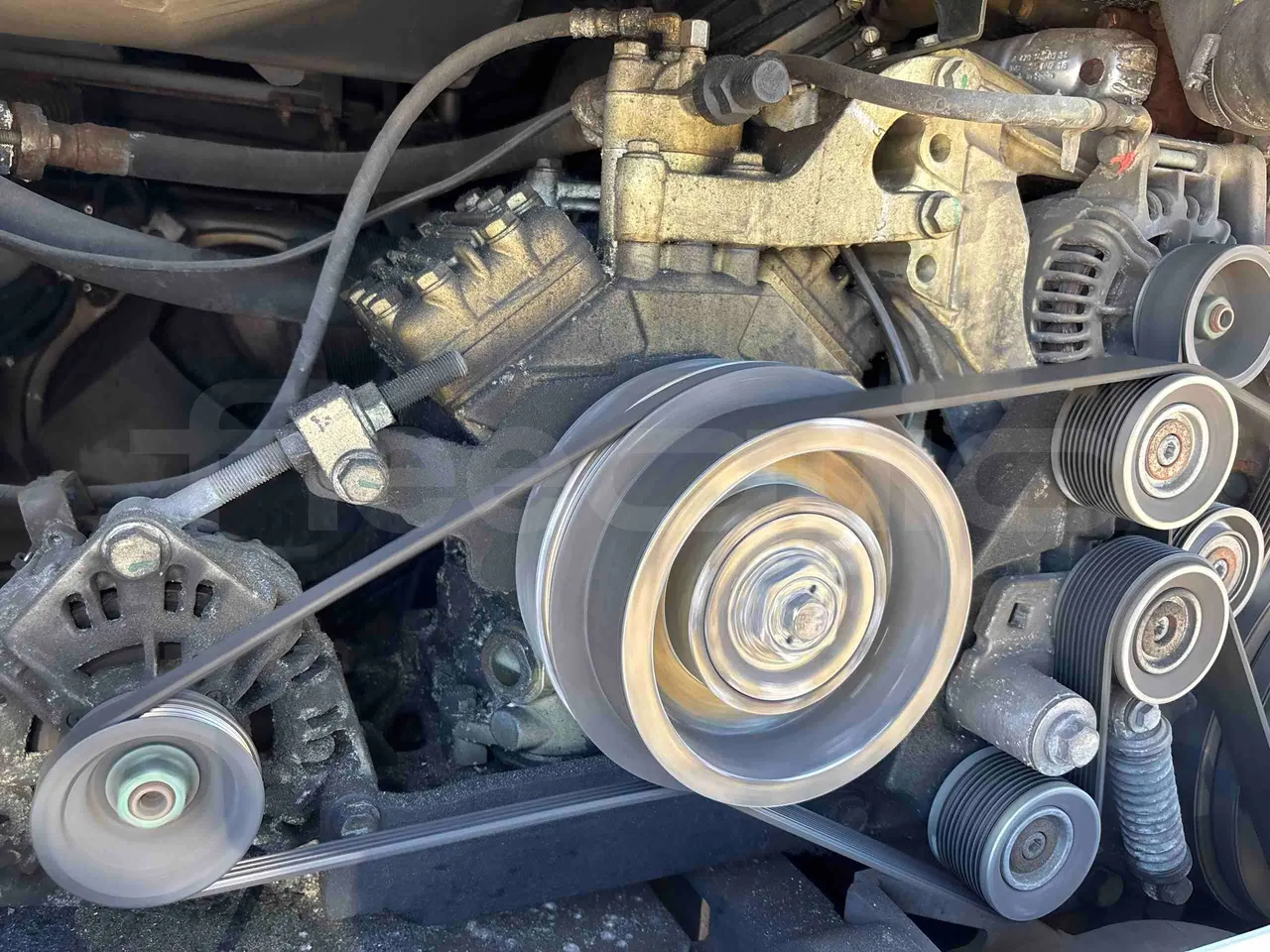 Setra S515 - air conditioning compressor