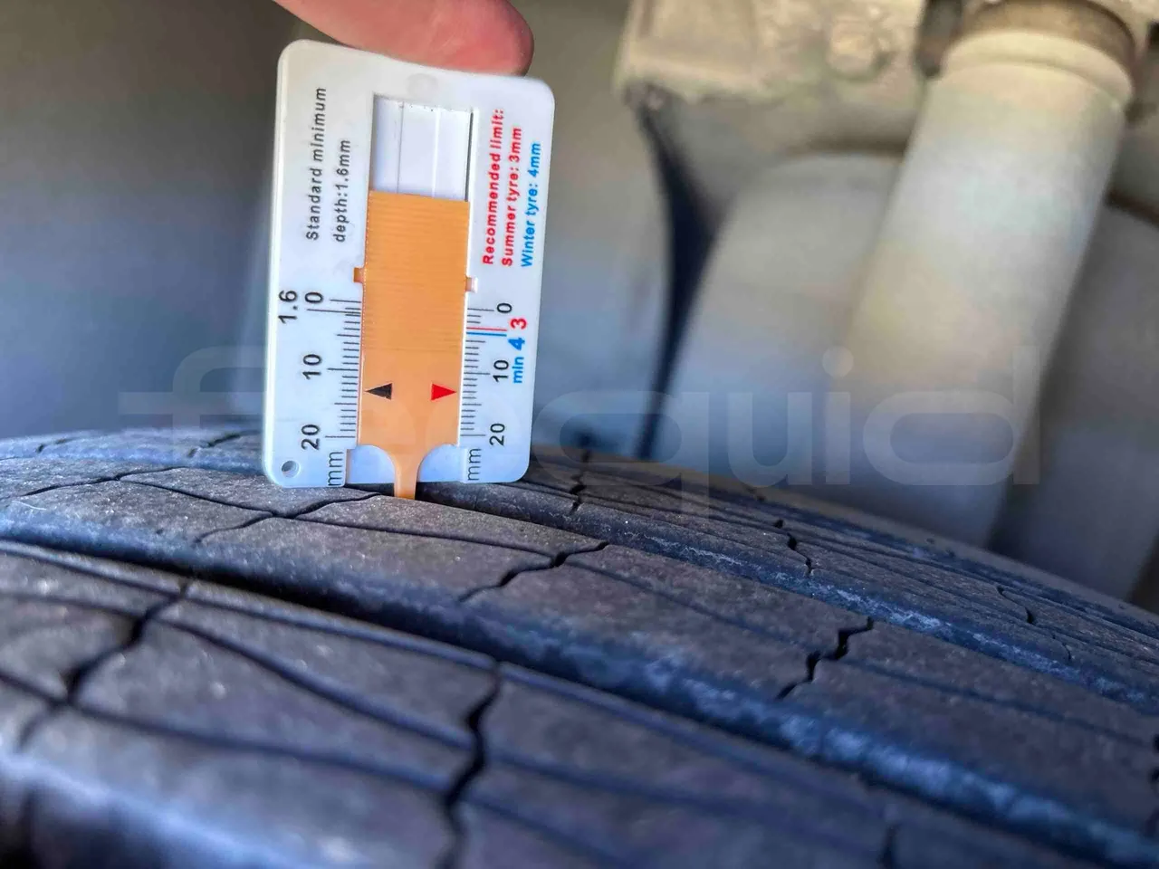 Setra S515 - tread condition front tires right