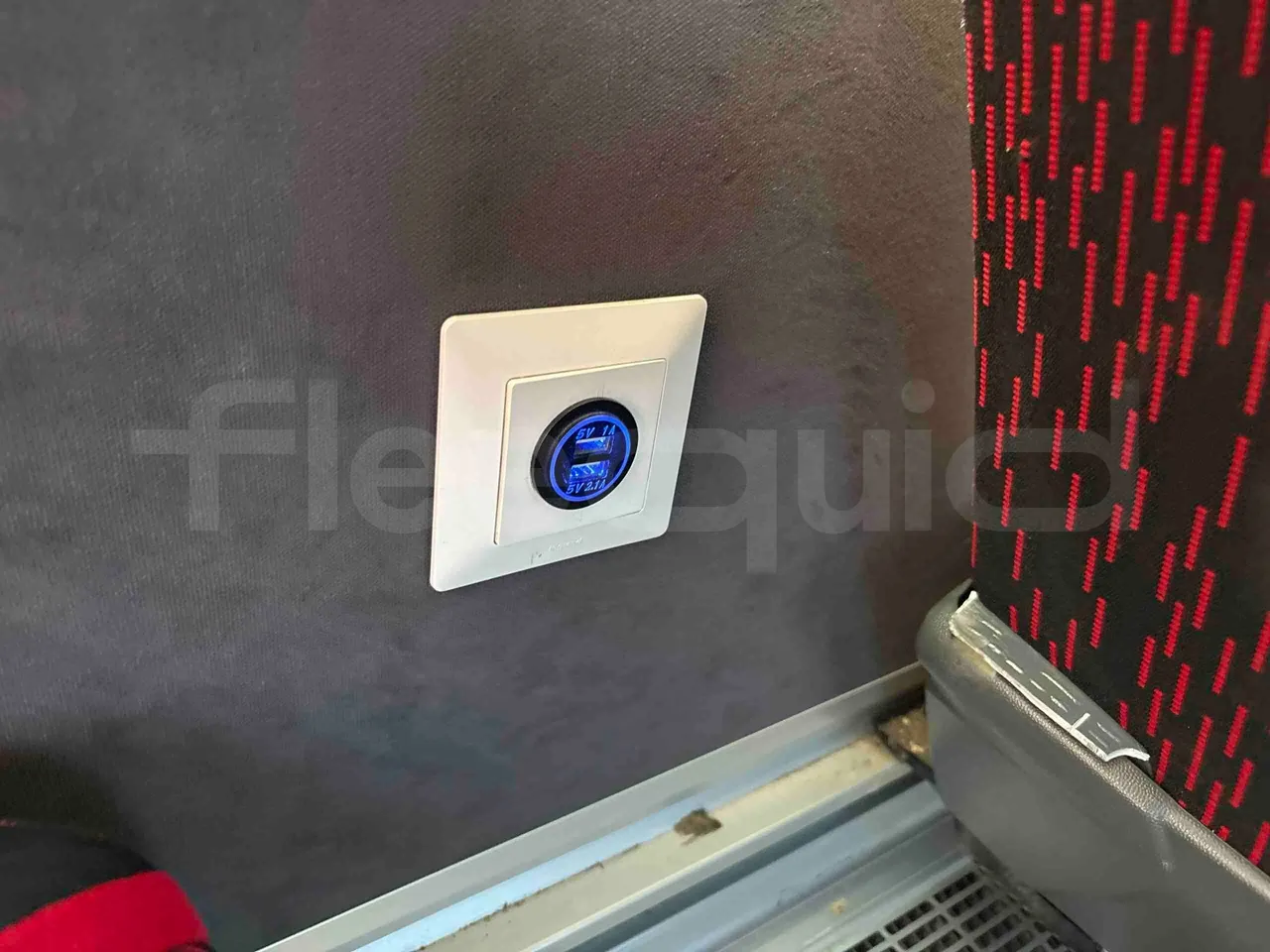 Setra S515 - power outlets detail