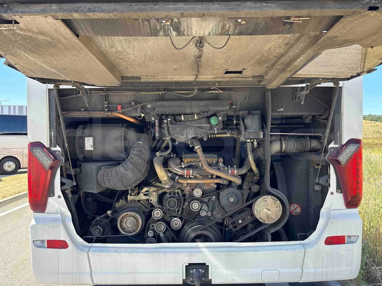 Setra S515 - rear hatch open