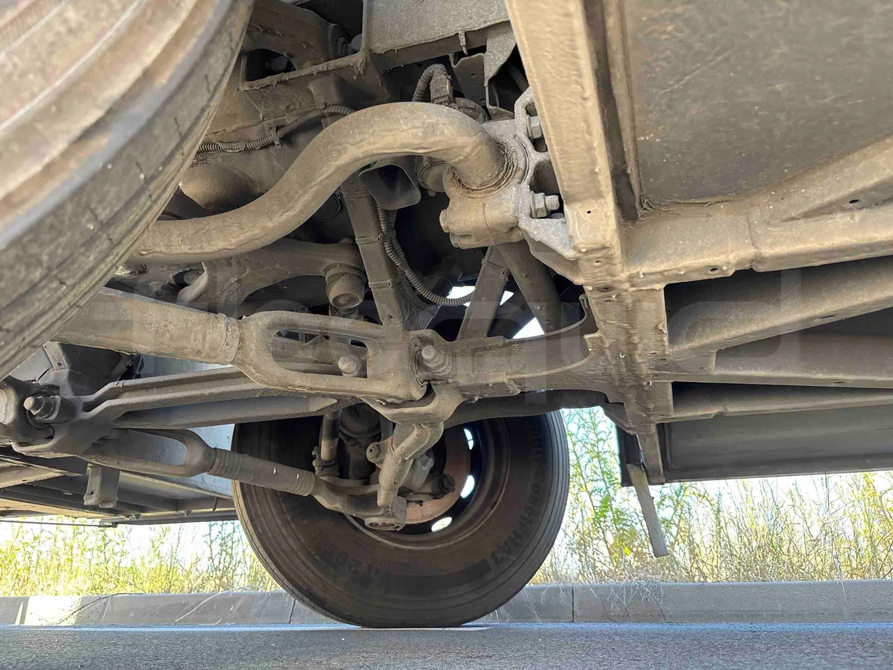 Setra S515 - front axle left side
