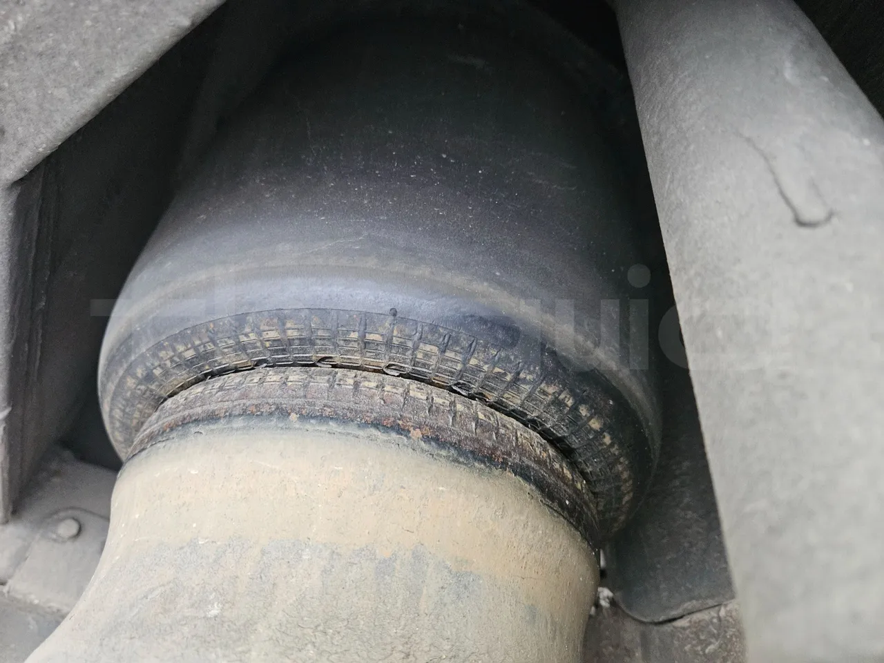 Mercedes-Benz Tourismo RHD 632 01 - EUR6 - 290kW - 12.140m - axel 2 air springs 2 right