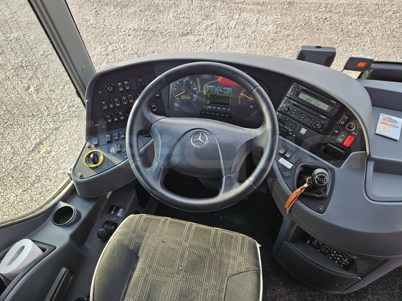 Mercedes-Benz Tourismo RHD 632 01 - EUR6 - 290kW - 12.140m - buttons panels on