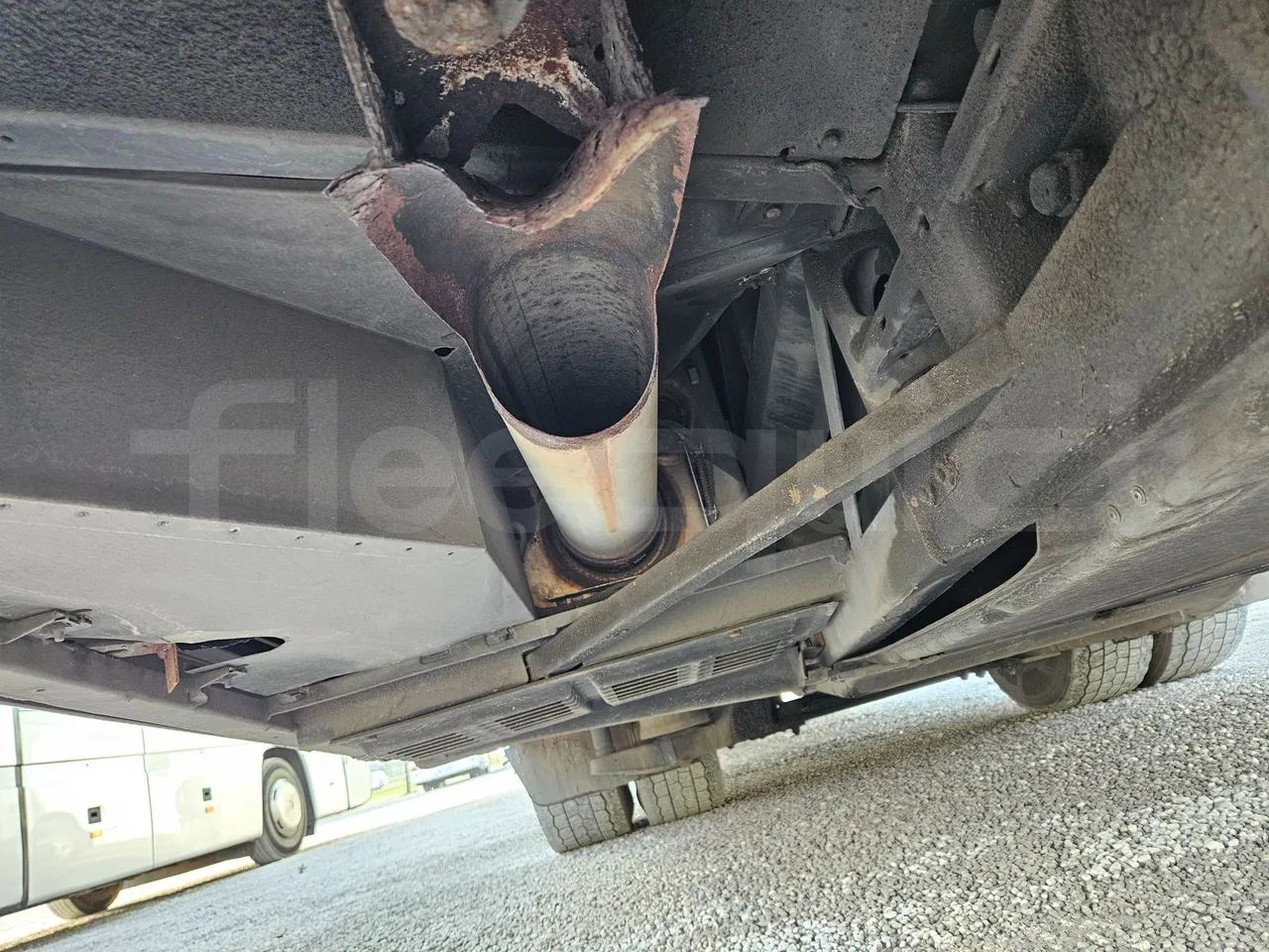 Mercedes-Benz Tourismo RHD 632 01 - EUR6 - 290kW - 12.140m - exhaust photo