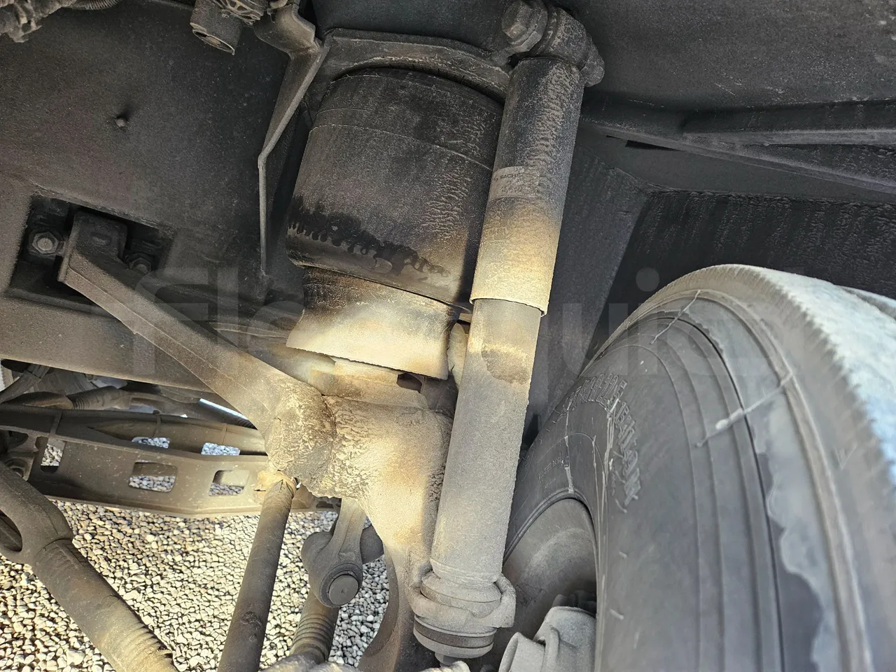 Mercedes-Benz Tourismo RHD 632 01 - EUR6 - 290kW - 12.140m - front shock absorbers left