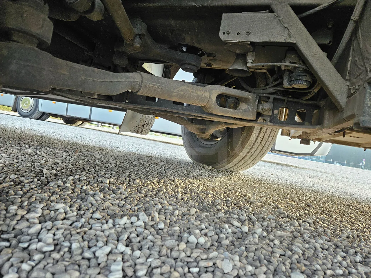 Mercedes-Benz Tourismo RHD 632 01 - EUR6 - 290kW - 12.140m - front axle right side