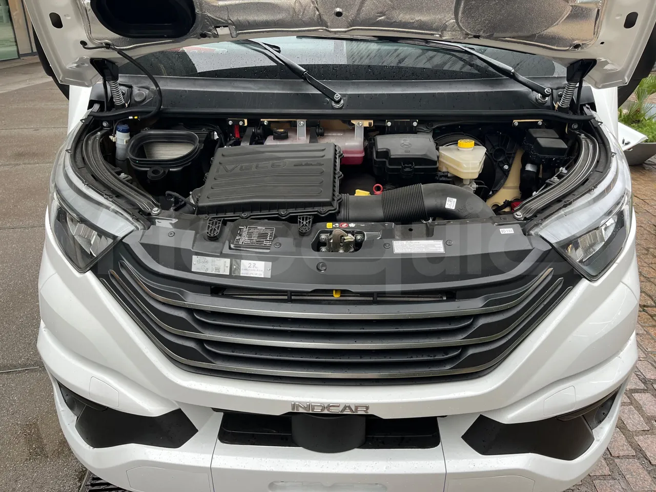 Iveco Indcar Wing/ Euro 6 - 152 Kw - 8.524 Mt - air conditioning compressor