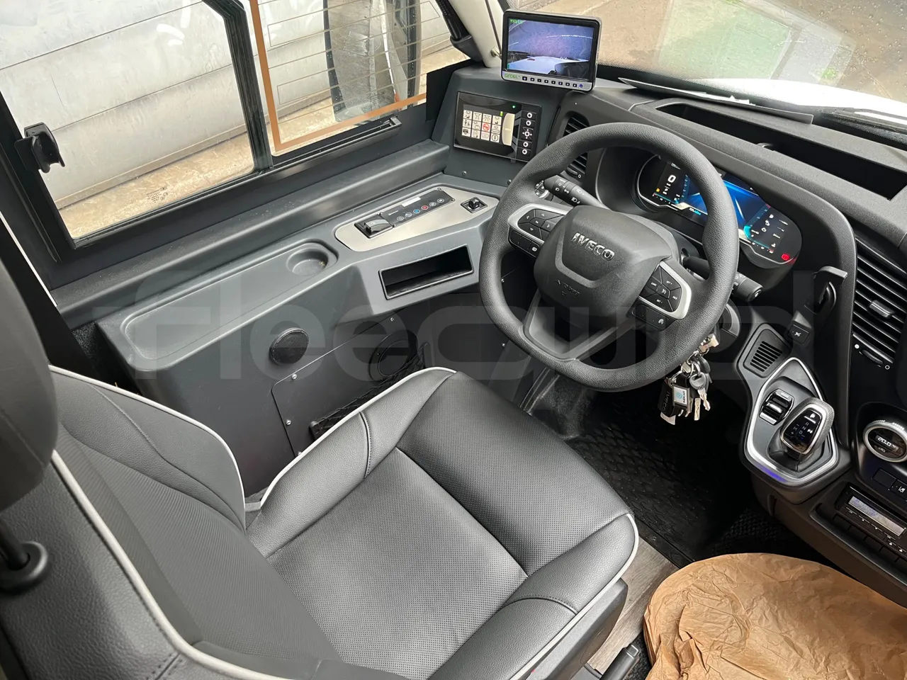 Iveco Indcar Wing/ Euro 6 - 152 Kw - 8.524 Mt - driver's seat photo