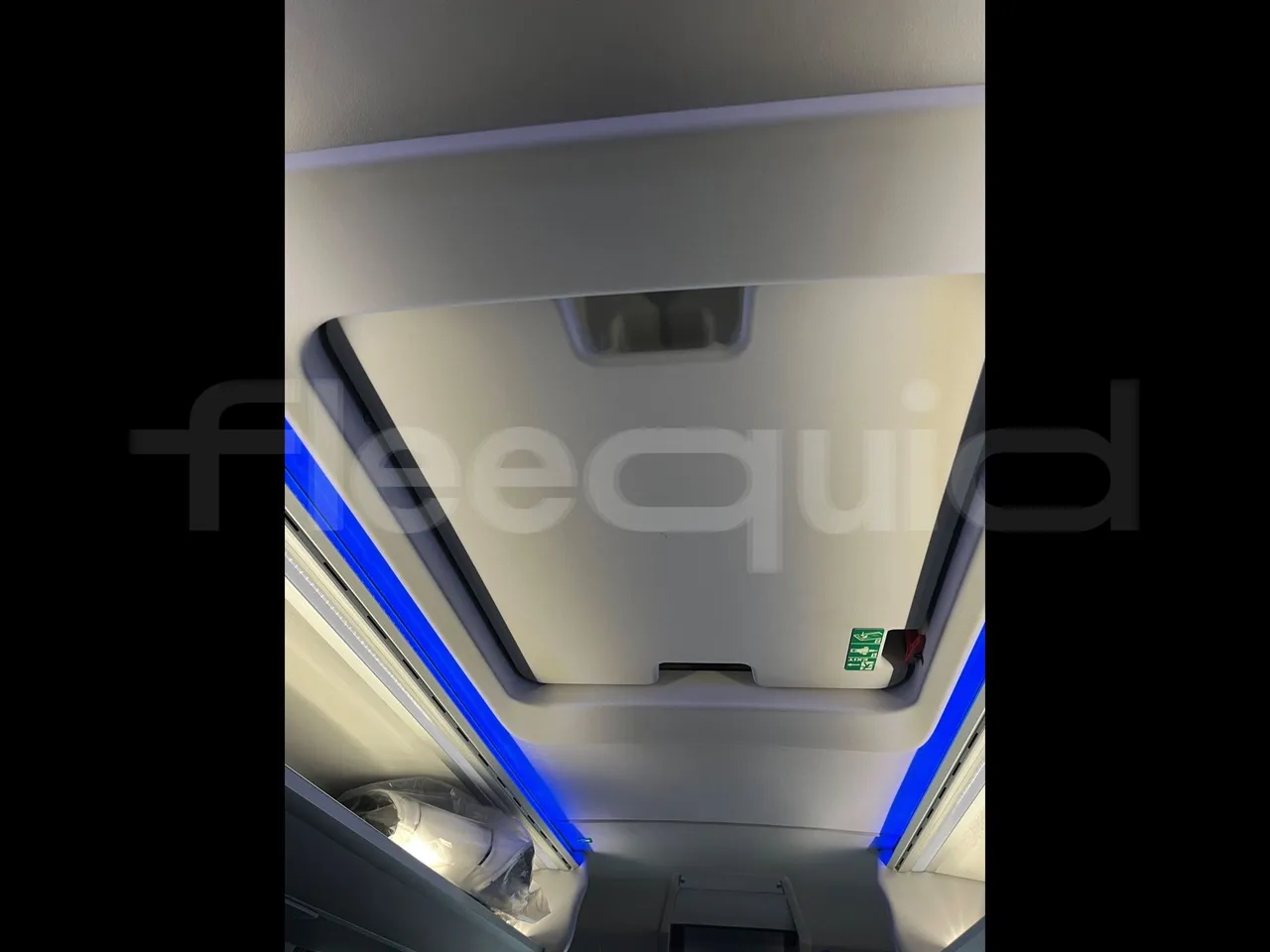 Iveco Indcar Wing/ Euro 6 - 152 Kw - 8.524 Mt - roof hatch 1