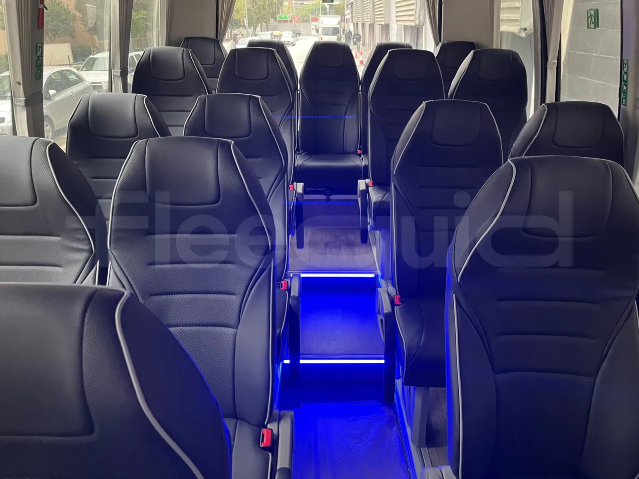 Iveco Indcar Wing/ Euro 6 - 152 Kw - 8.524 Mt - reverse view middle aisle