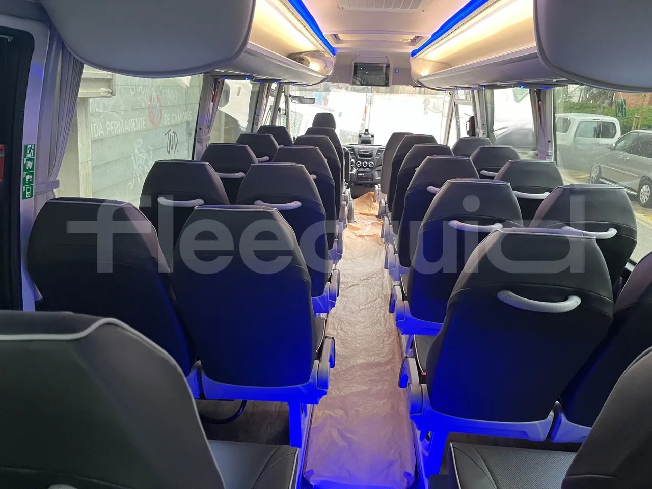 Iveco Indcar Wing/ Euro 6 - 152 Kw - 8.524 Mt - forward view all seats last row height