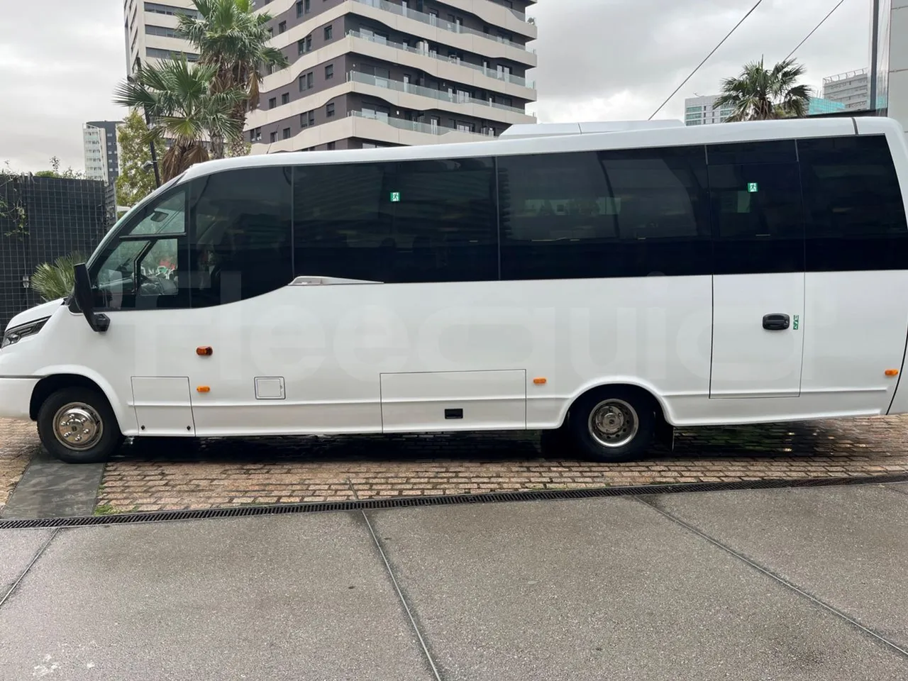 Iveco Indcar Wing/ Euro 6 - 152 Kw - 8.524 Mt - left side photo