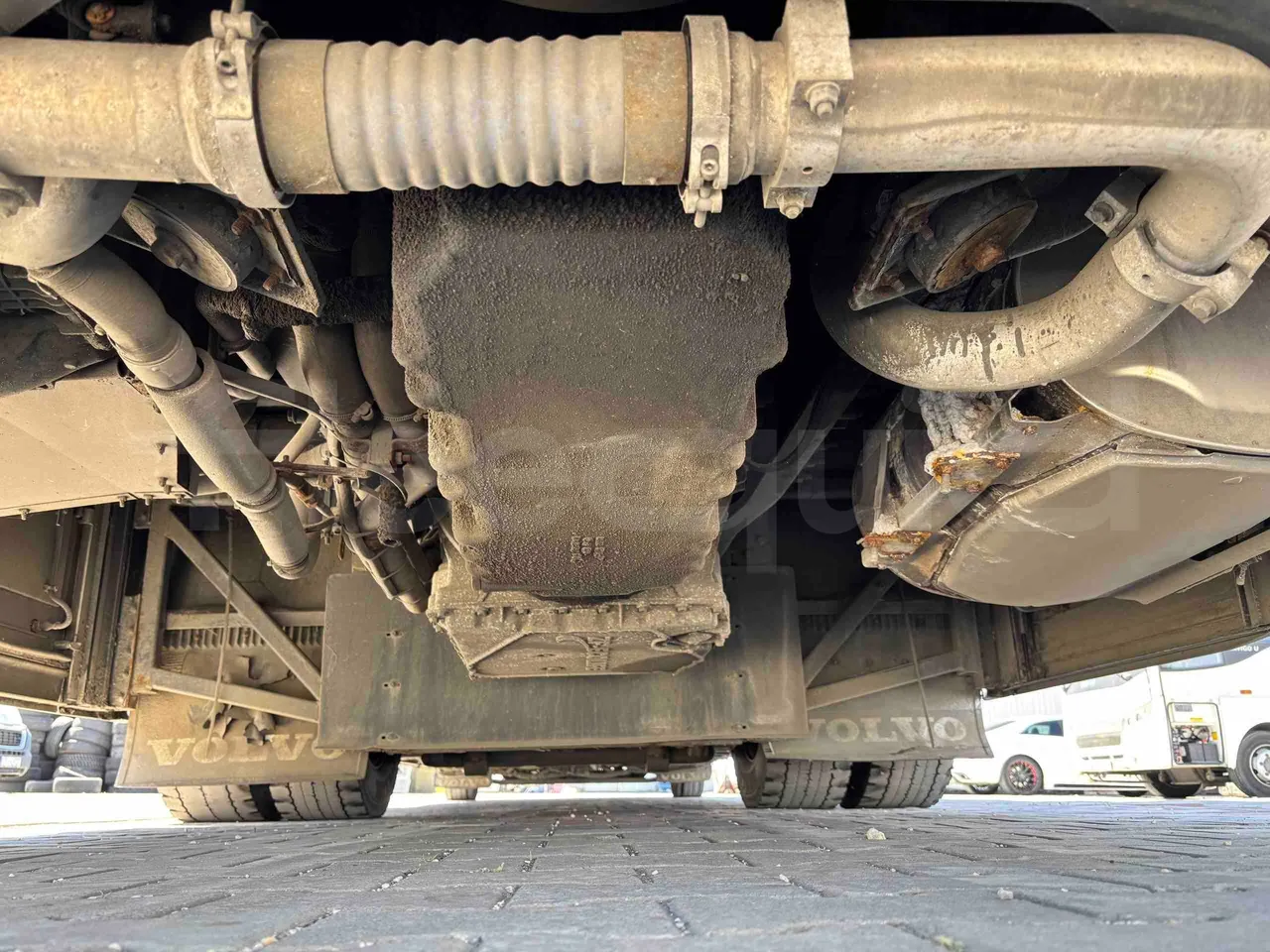 Volvo 8900LE B7R - EUR5 - 213kW - 12.097m - engine without protection