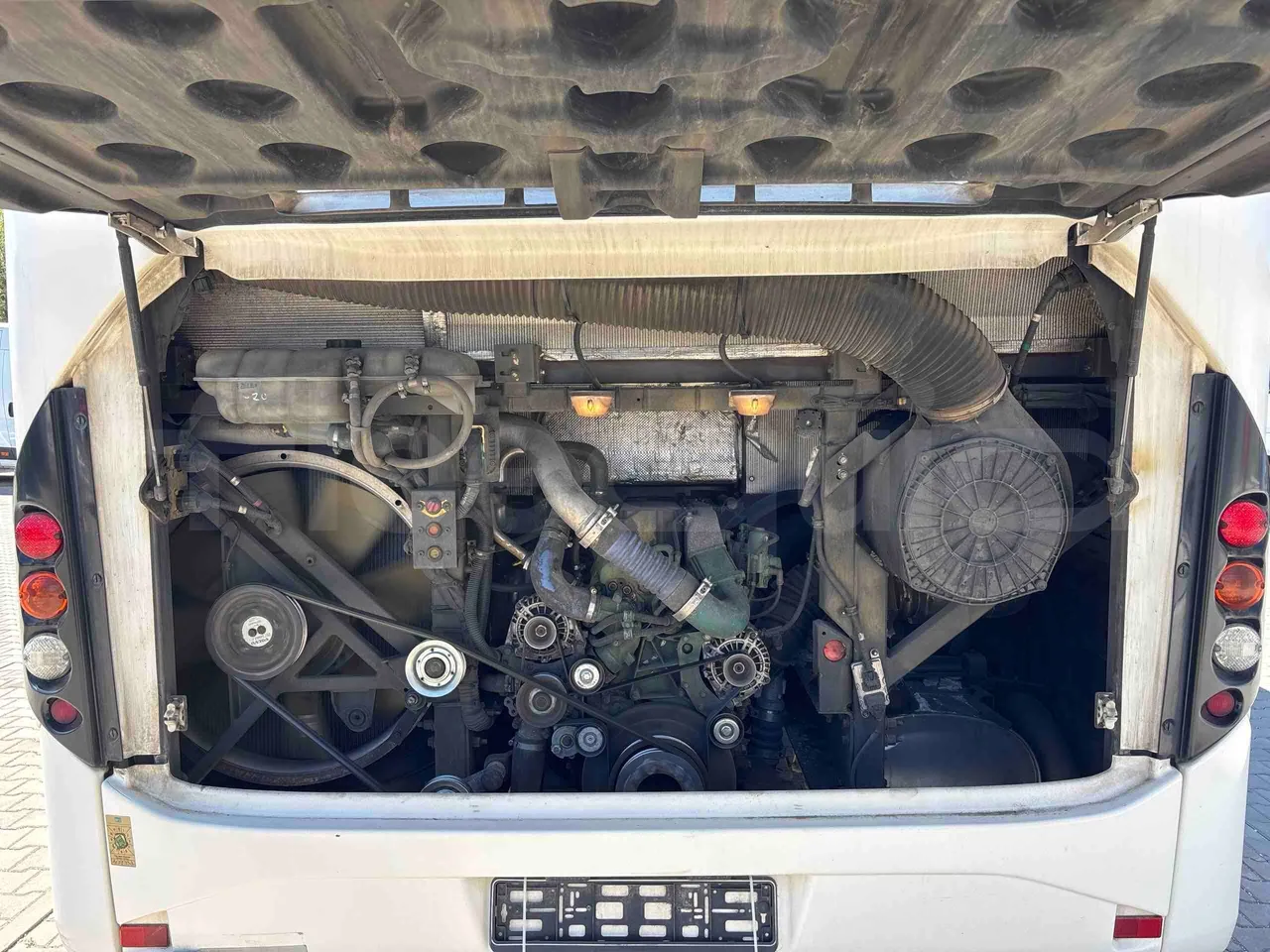 Volvo 8900LE B7R - EUR5 - 213kW - 12.097m - rear hatch open