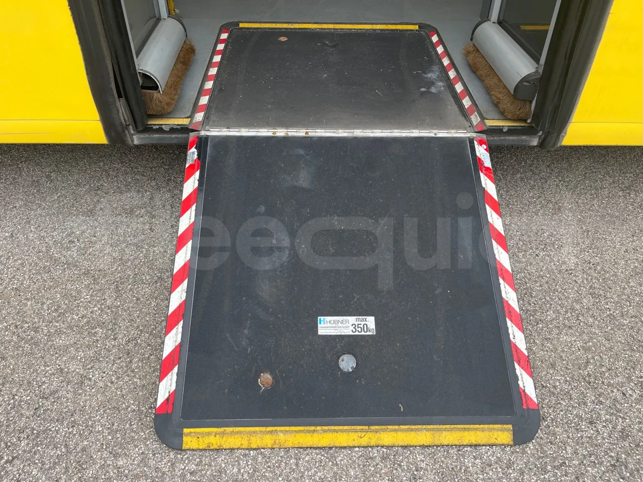 Volvo B4SC 7900  - Euro6 - 177kW - 12.134mt - footrest detail photo