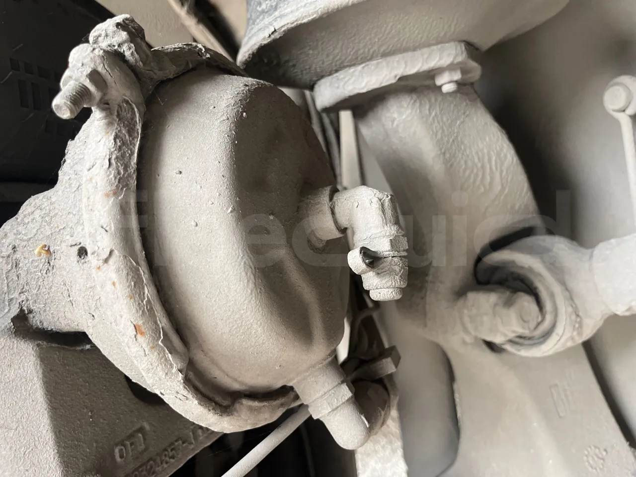 Volvo B4SC 7900  - Euro6 - 177kW - 12.134mt - front brake calipers right