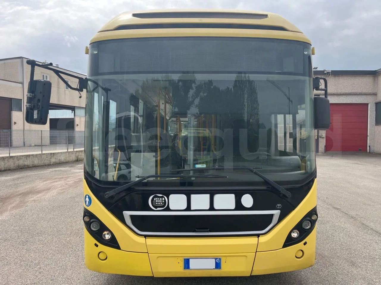 Volvo B4SC 7900  - Euro6 - 177kW - 12.134mt - front photo