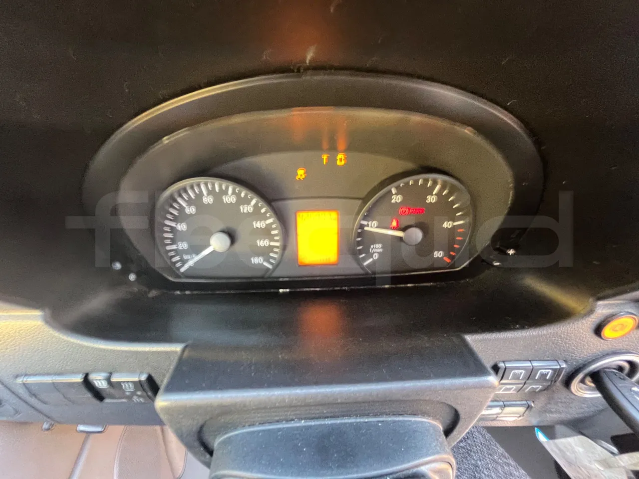 Mercedes-Benz MB906 BB50/Euro 6 - 120 Kw - 7,361 Mt - steering wheel photo