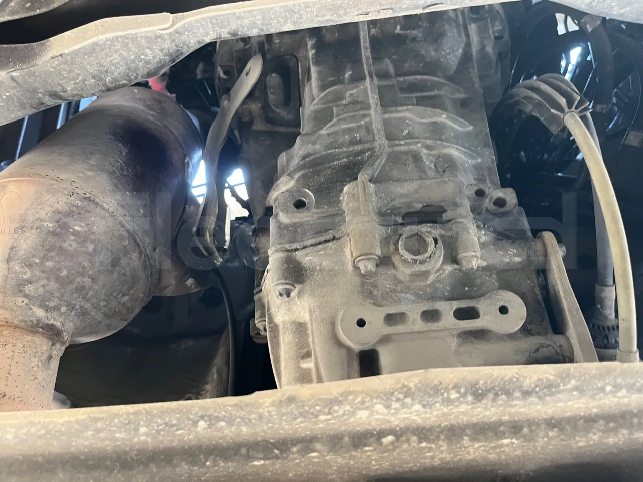 Mercedes-Benz MB906 BB50/Euro 6 - 120 Kw - 7,361 Mt - front axle central