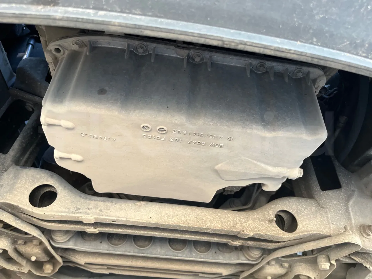 Mercedes-Benz MB906 BB50/Euro 6 - 120 Kw - 7,361 Mt - front undercarriage from front