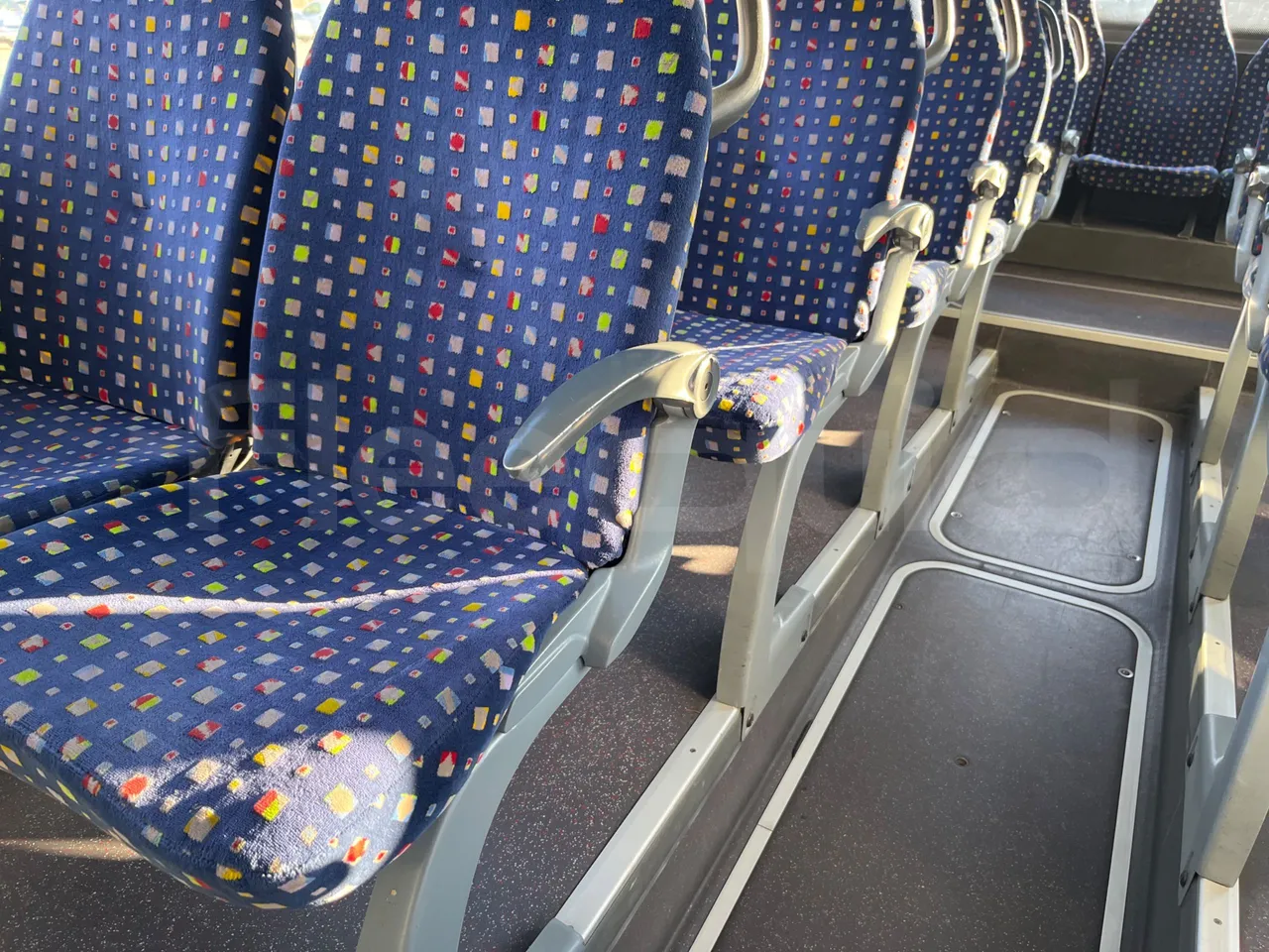 Mercedes-Benz Integro E5 4 - Euro5 - 220kW - 12.140mt - armrest detail photo