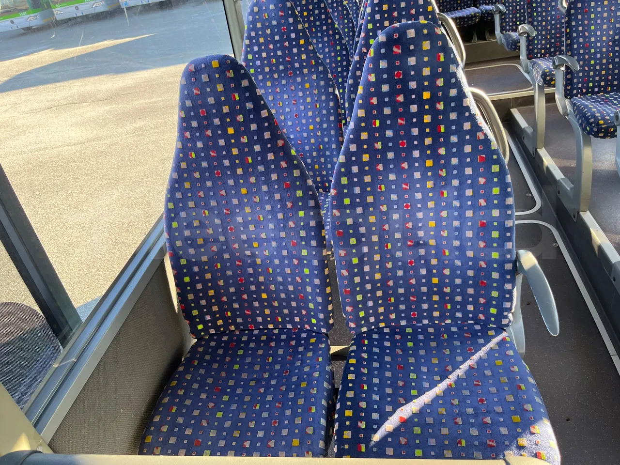 Mercedes-Benz Integro E5 4 - Euro5 - 220kW - 12.140mt - single seat detail