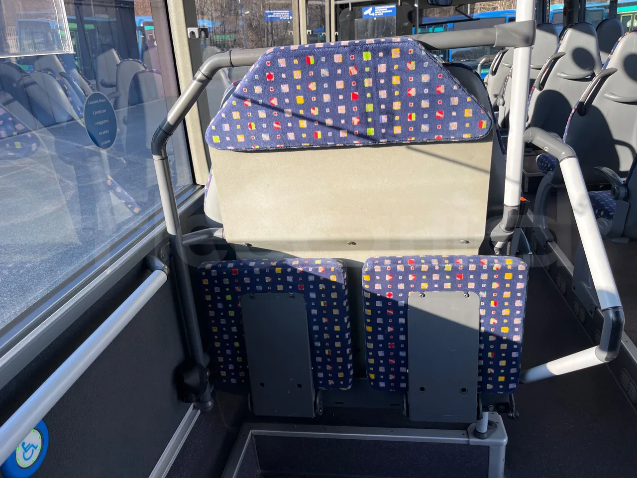 Mercedes-Benz Integro E5 4 - Euro5 - 220kW - 12.140mt - folding seat photo