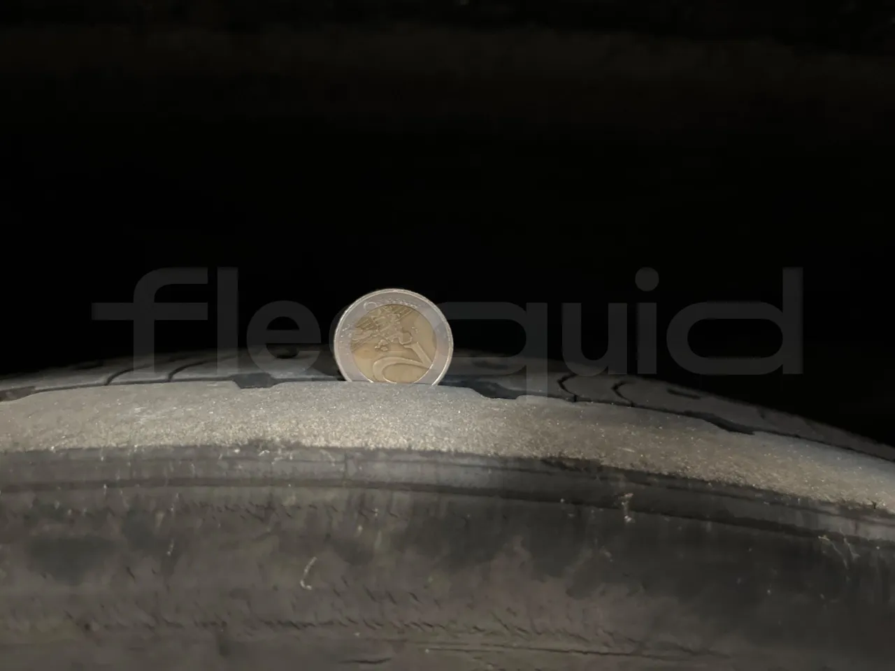 Mercedes-Benz Integro E5 4 - Euro5 - 220kW - 12.140mt - tread condition front tires left