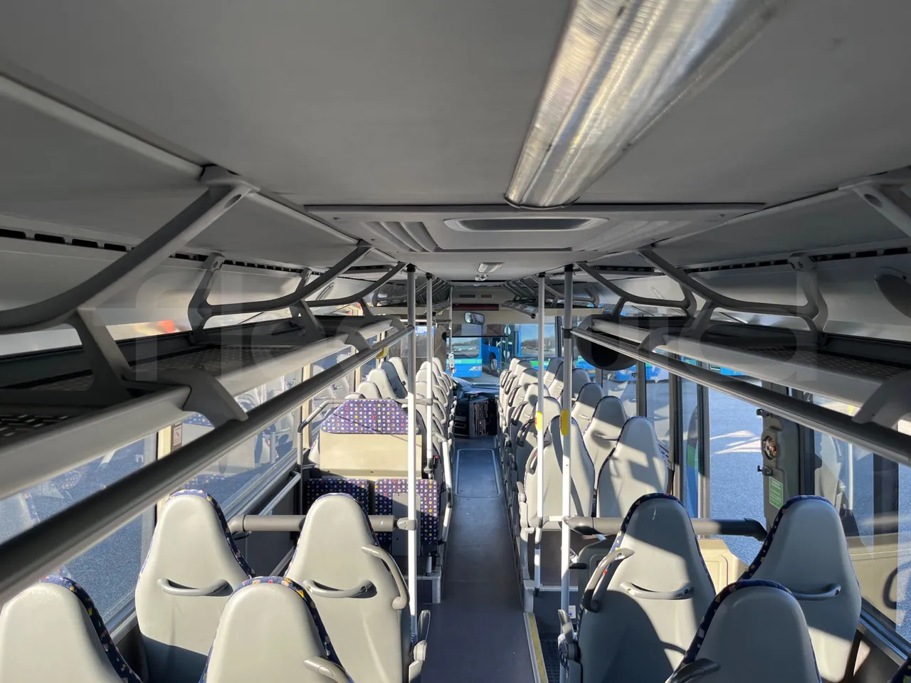 Mercedes-Benz Integro E5 4 - Euro5 - 220kW - 12.140mt - overhead compartments photo