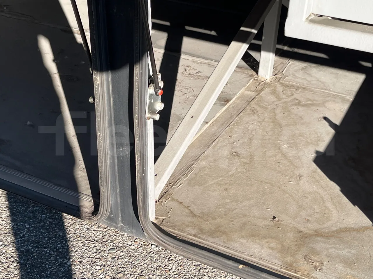 Mercedes-Benz Integro E5 4 - Euro5 - 220kW - 12.140mt - under carpet photo