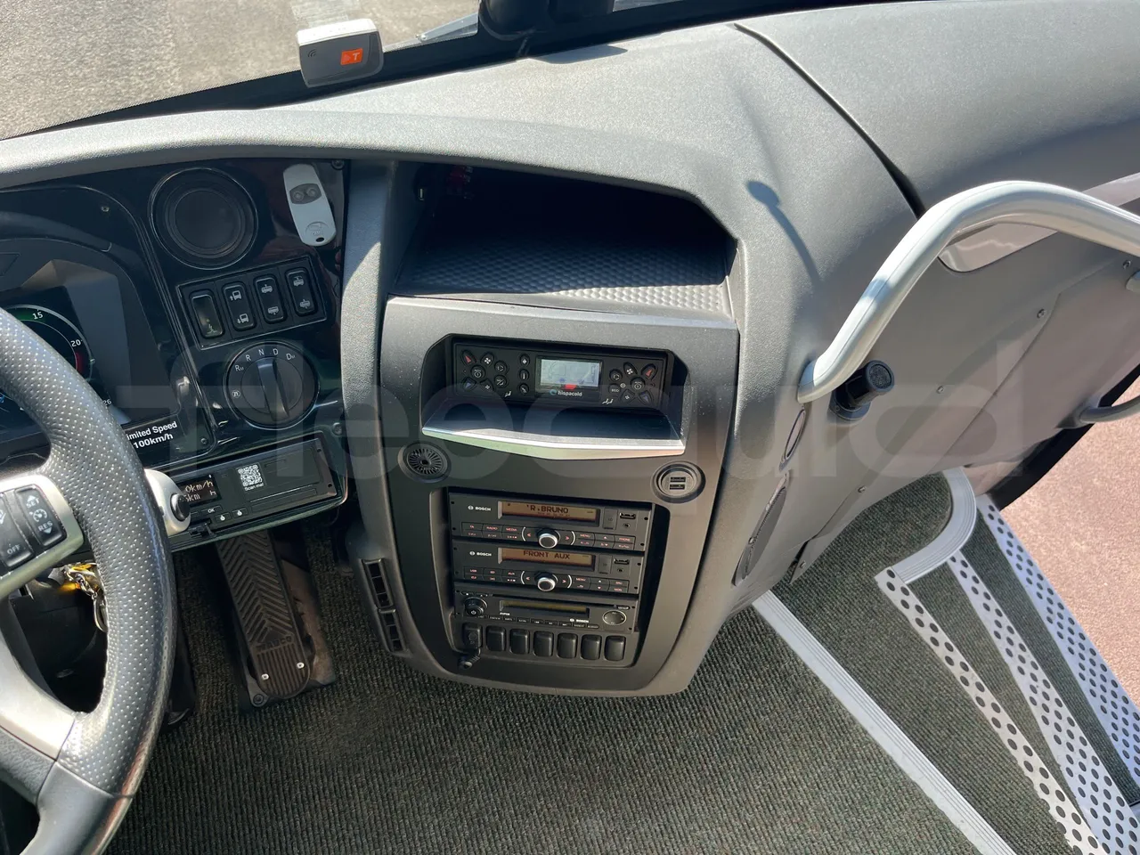 Irizar i6 - Onboard Device 1