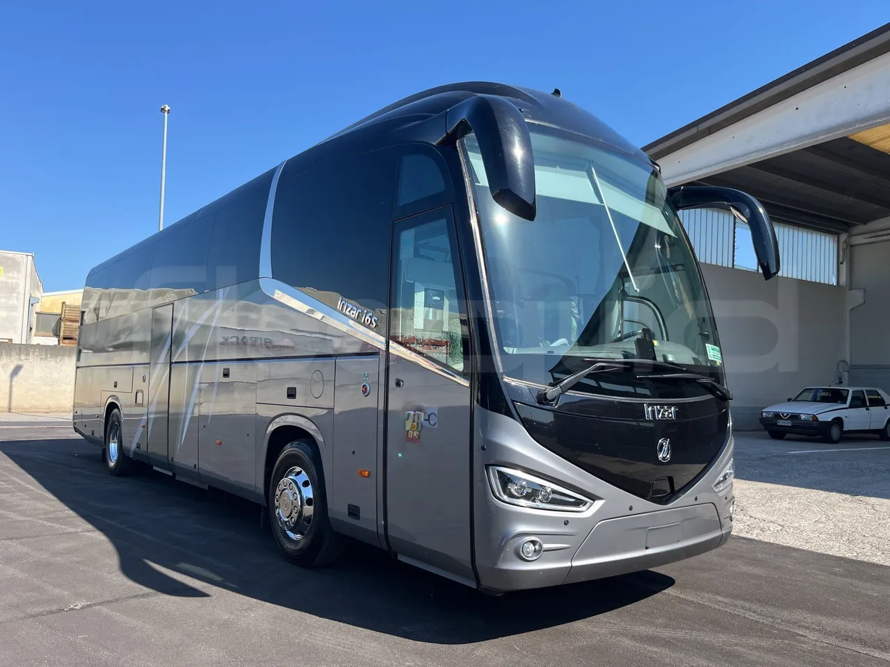 Irizar i6 - Base cover photo