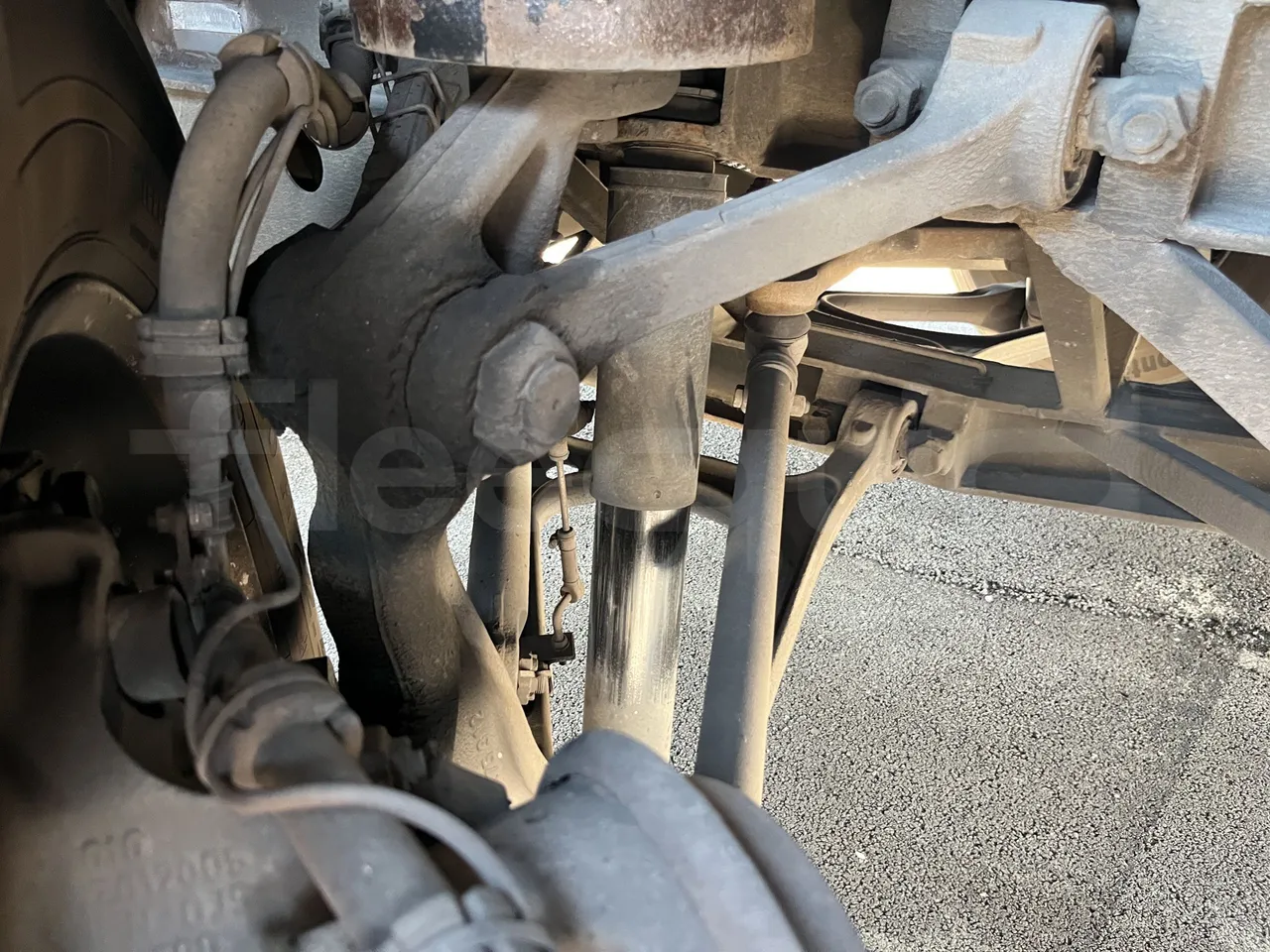Irizar i6 - First Axle Shock Absorbers Right Side