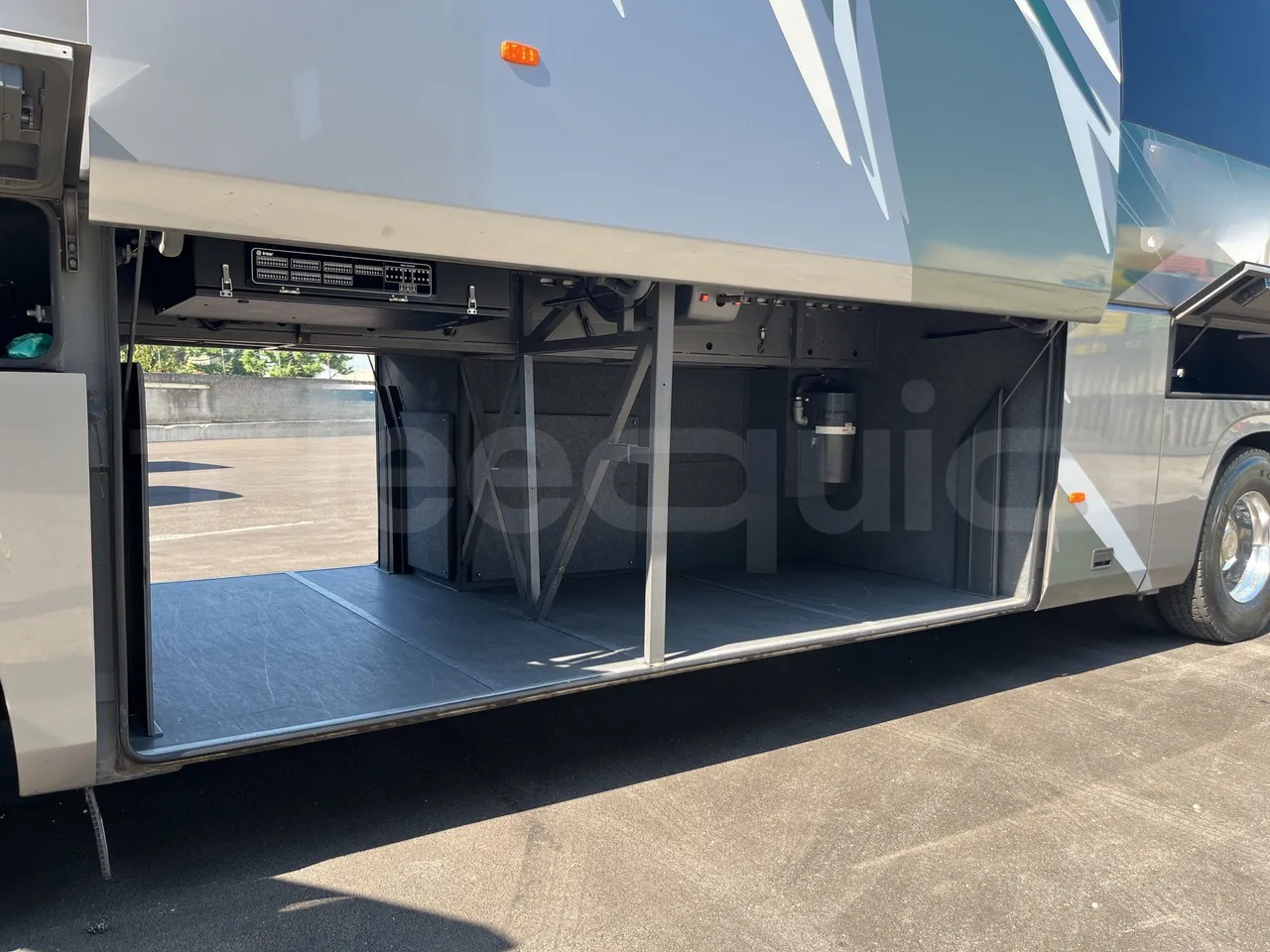 Irizar i6 - Luggage