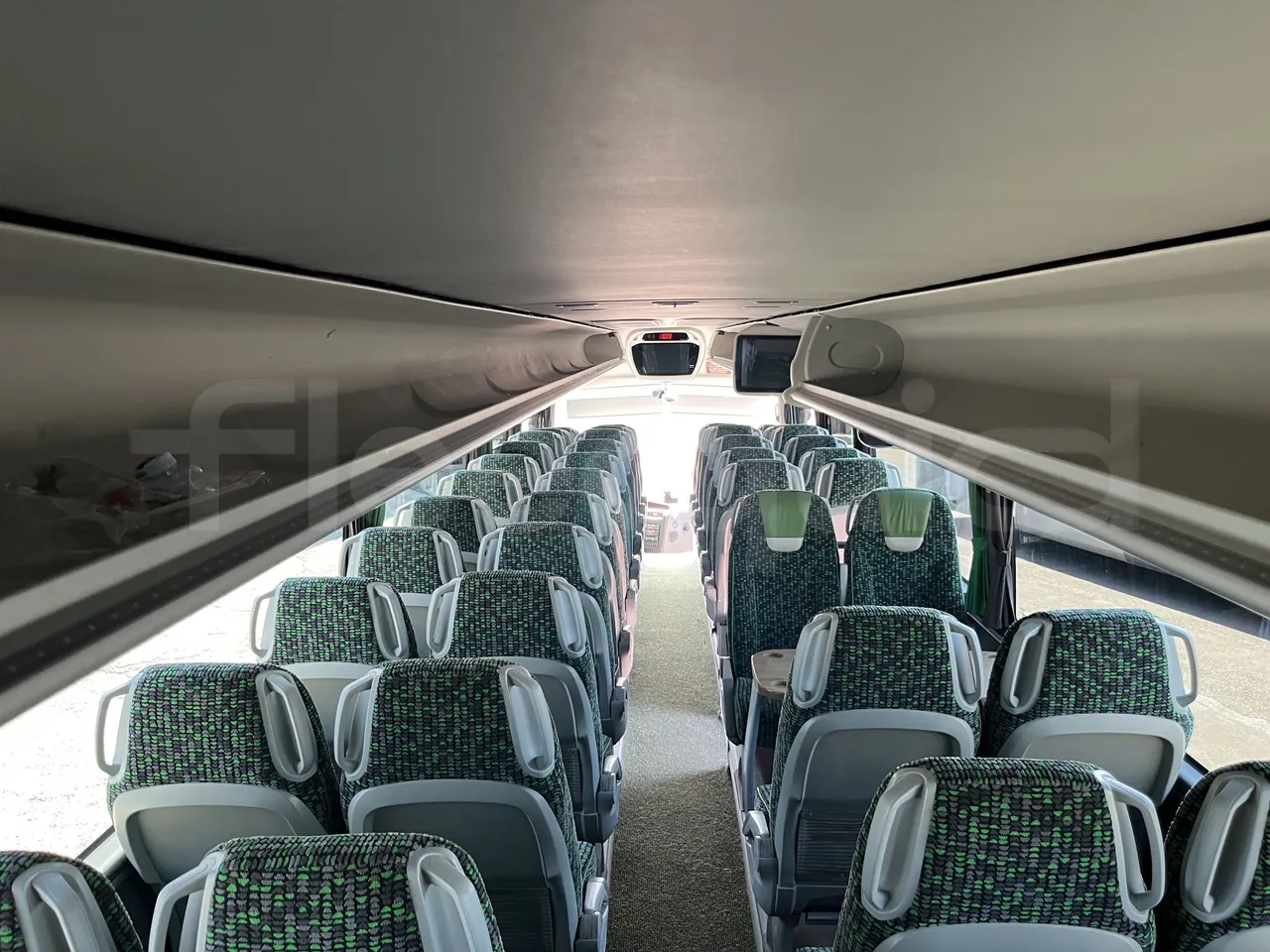 Irizar i6 - Overhead Compartments