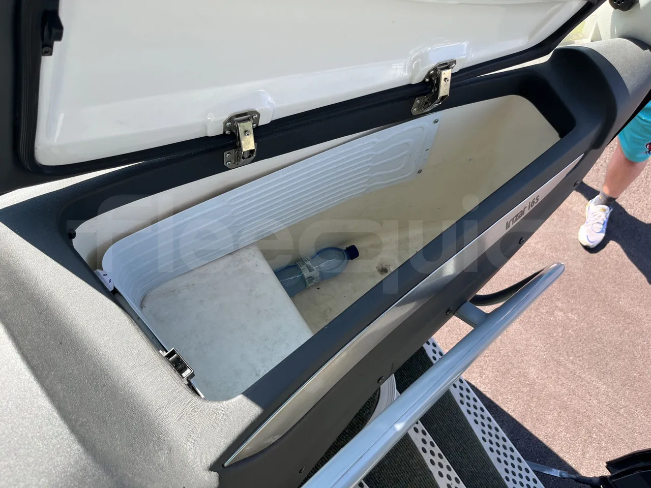 Irizar i6 - Refrigerator
