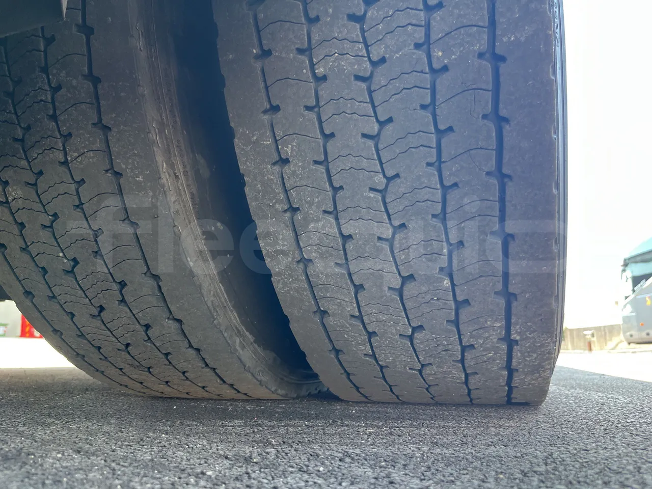 Irizar i6 - Second Axle Right Side: Tyre Tread