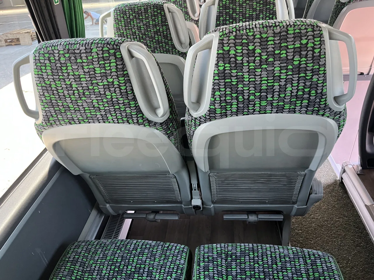 Irizar i6 - Table