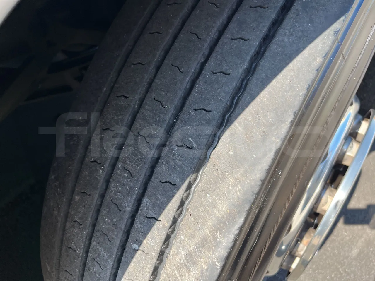 Irizar i6 - First Axle Left Side: Tyre Tread