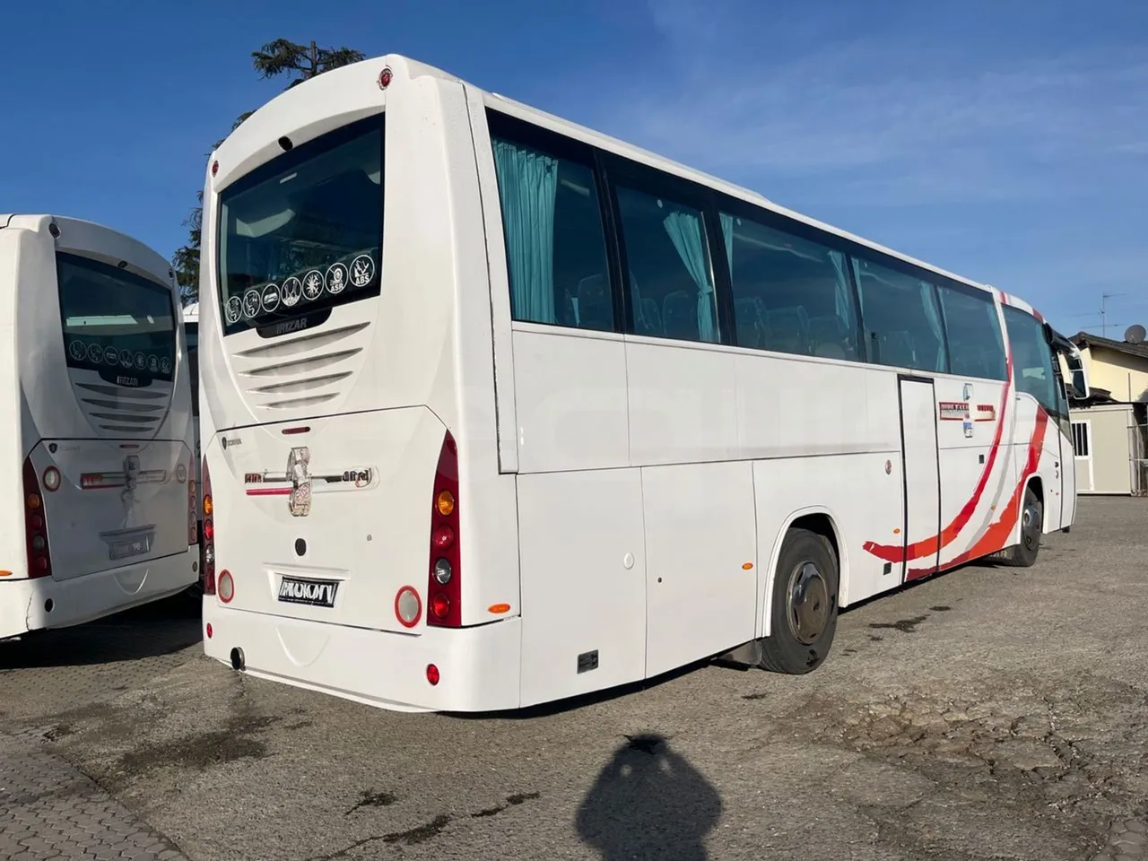 Irizar Scania K380EB - EUR4 - 279kW - 12m - 3/4 right rear doors closed